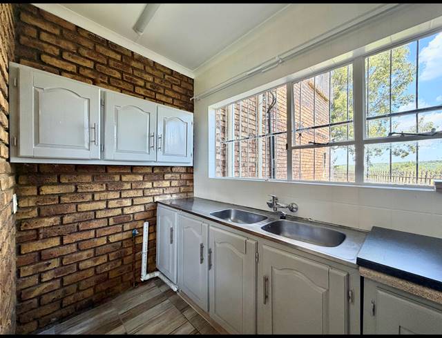 3 BEDROOM CLUSTER RENTED IN GLENVISTA